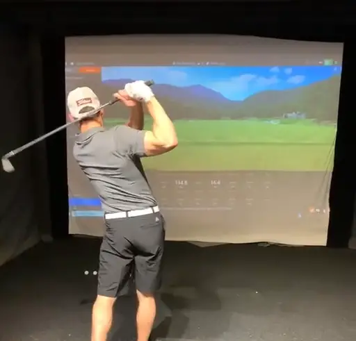 how long does it take to play 18 holes of golf on a simulator